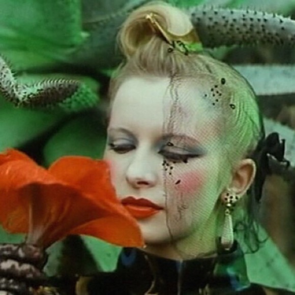 Meet your Posher, Hannah - Picture 1 of 1